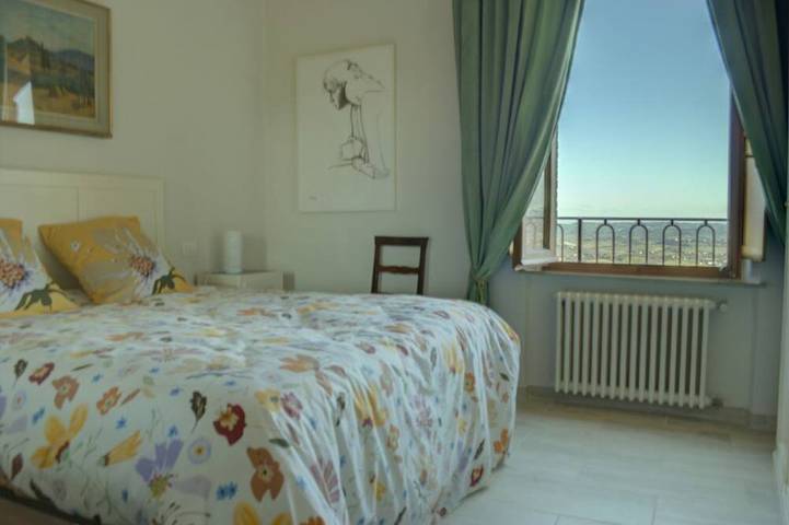 Appartamento intero, Casa nella Corte balcone panoramico , wifi garage in San Gimignano, Siena e dintorni