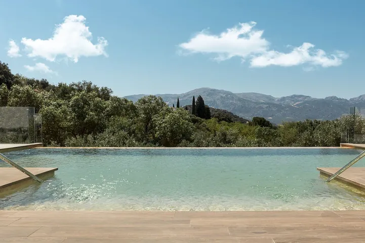 Hôtel pour 2 personnes, avec piscine ainsi que jacuzzi et jardin - 1