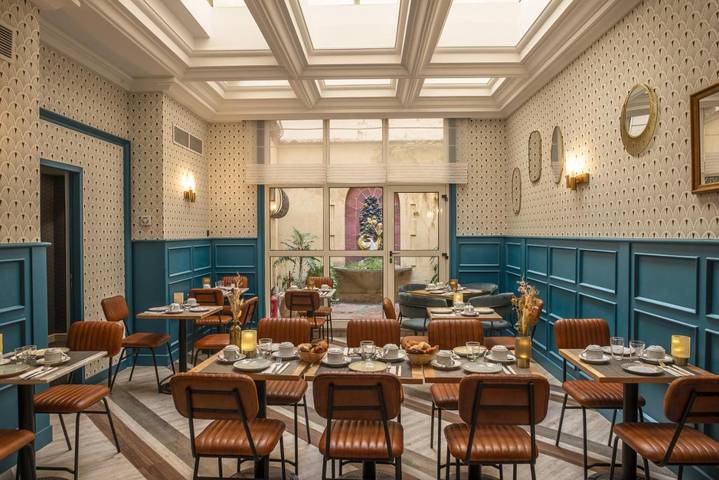 Hôtel pour 2 personnes, animaux acceptés dans Office De Tourisme D Avignon - 3