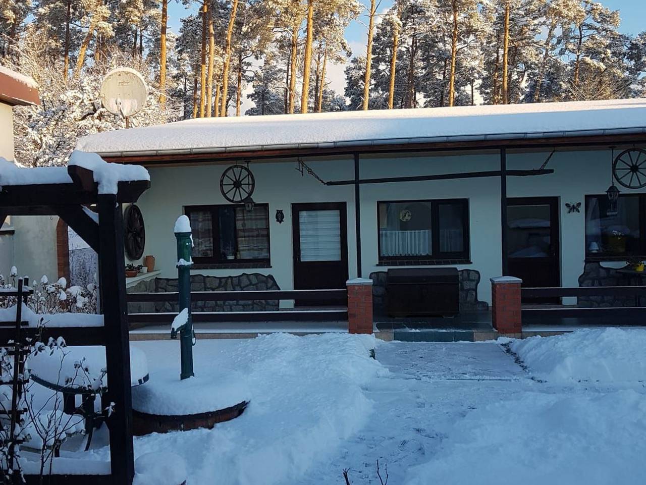 Bungalow am Hellbach Xl im Ostseeland - 2-Raum-Bungalow mit Terrasse/rechts (50m², max. 3 Pers.) in Neubukow, Neubukow-Salzhaff