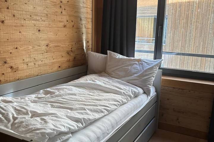 Ganze Wohnung, 2-bedroom apartment in serene Andermatt perfect for your getaway, with pool in Andermatt, Skiarena Andermatt-Sedrun