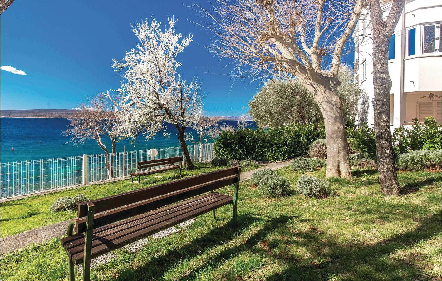 Geheel vakantieappartement, Gezellig appartement in de buurt van Crikvenica: 100 m van de kust, terras, wifi en parkeergelegenheid in Crikvenica, Primorje-Gorski Kotar