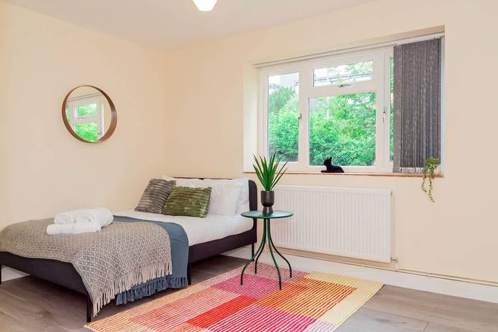 Apartment for 7 people, child-friendly in Oxford