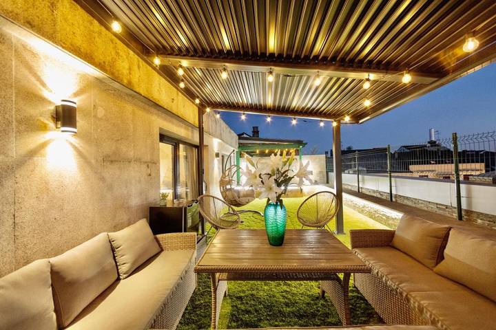 Apartamento para 4 personas, con Balcón además de Terraza y Vistas en Lugo
