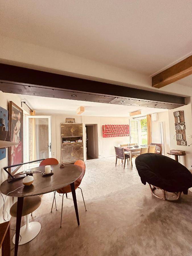 Location de vacances pour 10 personnes, avec Terrasse et Jardin ainsi que Piscine et Vue à Nargis (actrice) - 4