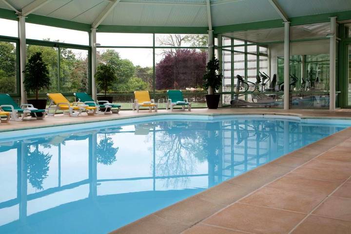 Hôtel pour 5 personnes, avec Terrasse et Jardin ainsi que Piscine et Sauna