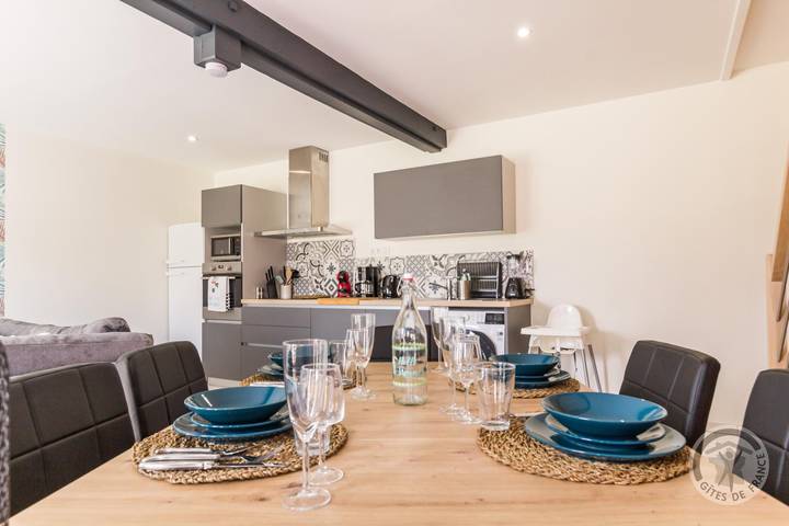 Gîte pour 4 personnes, avec jardin et piscine à Pontorson - 2