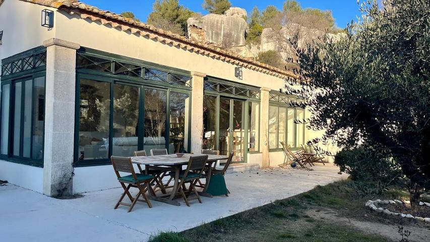Location de vacances pour 6 personnes, avec piscine ainsi que jardin et vue à Les Baux-de-Provence - 3