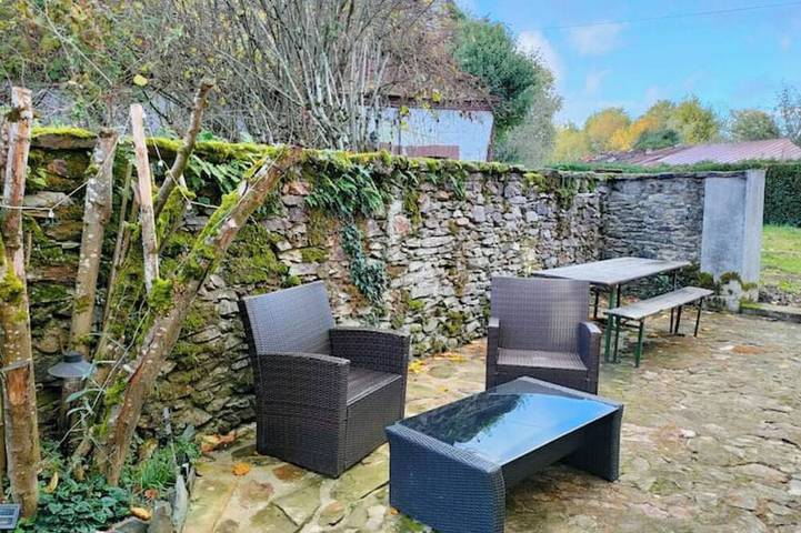 Gîte pour 8 personnes, avec Terrasse et Jardin