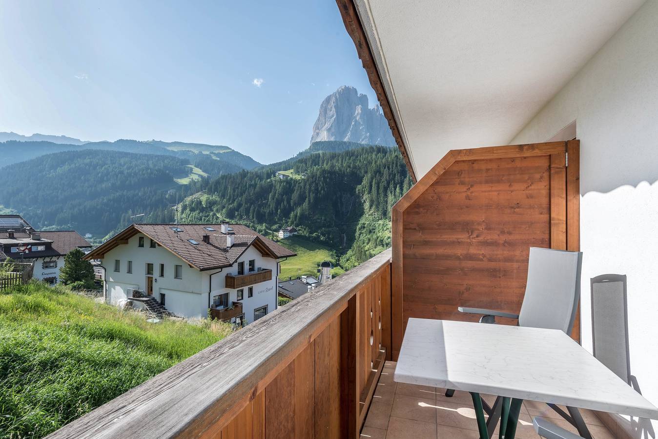 Ganze Wohnung, Ferienwohnung 'Hotel Residenz Gardena Stevia 200' mit Bergblick, Garten und Wlan in St. Christina in Gröden, Dolomiti Superski