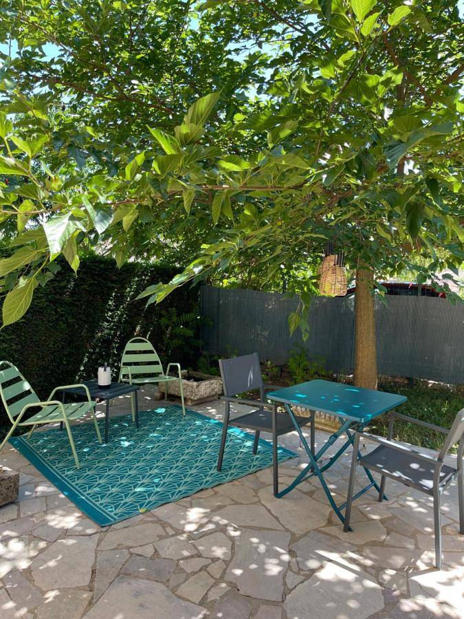 Location de vacances pour 2 personnes, avec jardin, animaux acceptés à Solutré-Pouilly - 2