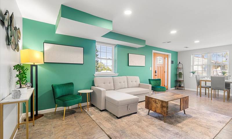 Vacation home for 14 people, with balcony, with pets in Virginia