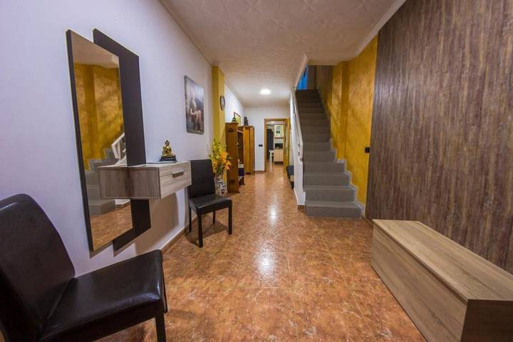 Apartamento para 7 personas, con Terraza y Vistas en Alzira