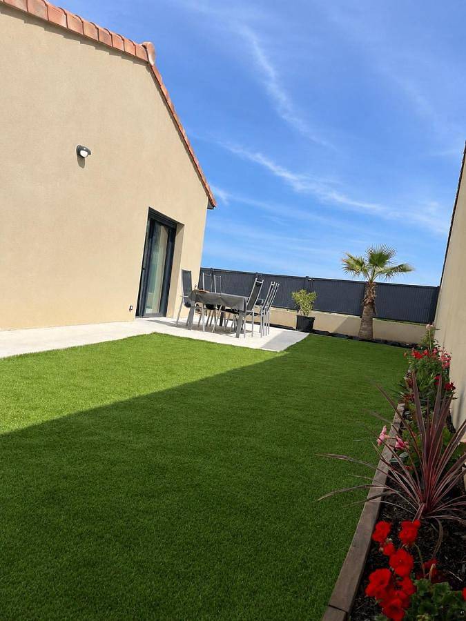 Location de vacances pour 8 personnes, avec jardin et terrasse à Les Tourrettes - 3