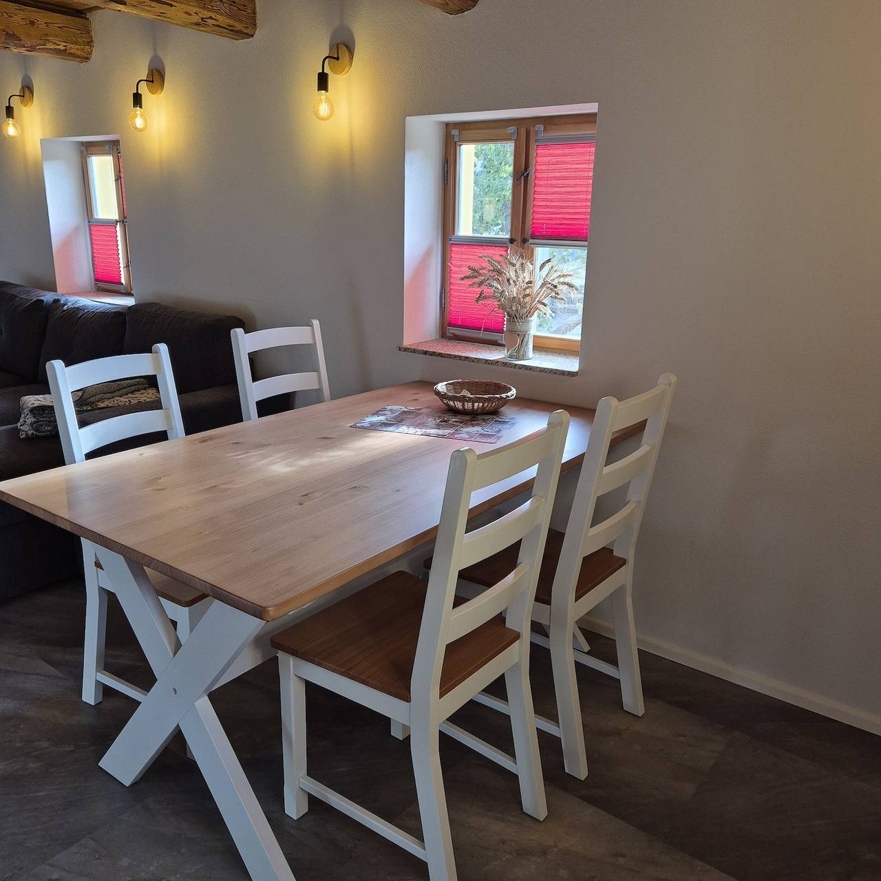 Ganze Wohnung, Ferienwohnung 'Scheibe' mit Bergblick und Wi-Fi in Bertsdorf-Hörnitz, Zittauer Gebirge