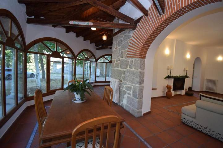 Casa rural para 34 personas, con jacuzzi además de piscina y jardín en Galapagar - 4