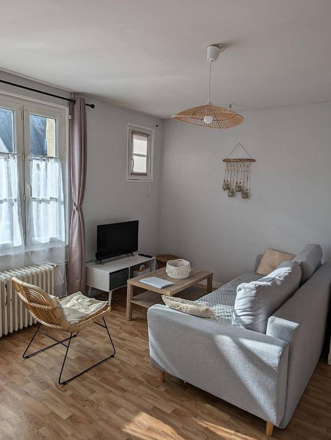 Appartement entier, Gîte Le 101ème dans le centre de Ste Mère Église in Sainte-Mère-Église, Région de Cherbourg