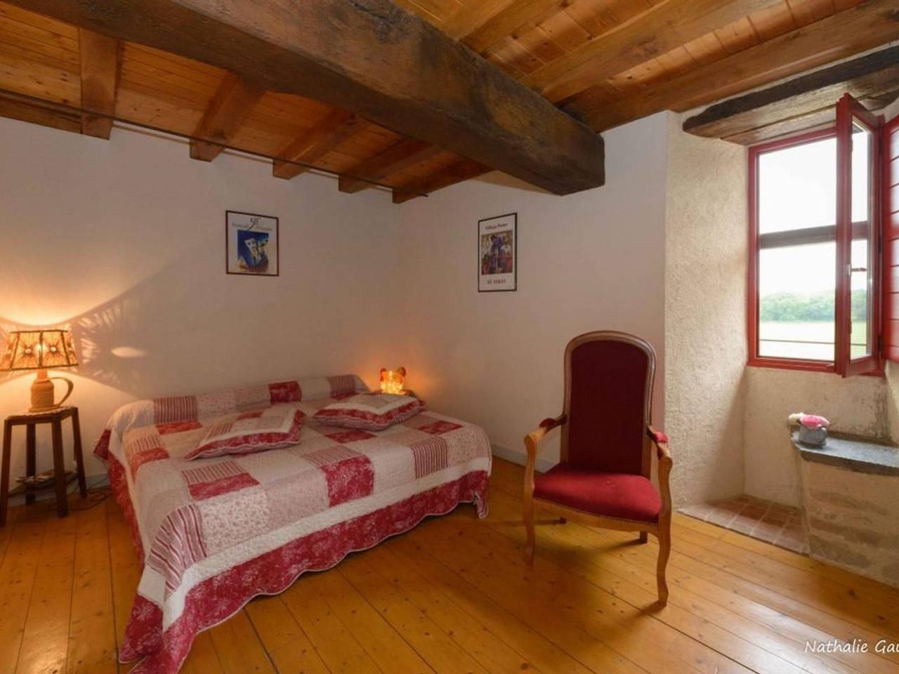 Maison de Campagne Spacieuse avec Piscine Privée et Jardin Clos in Pannecé, Vallée de la Loire