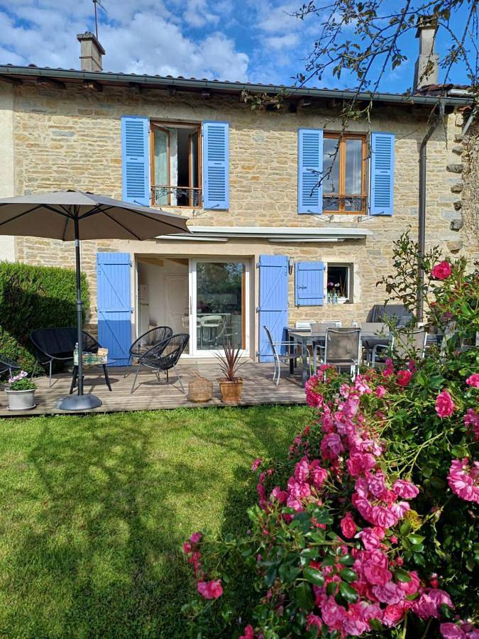 Family Double Room in Ceyzériat, Région de Bourg-en-Bresse