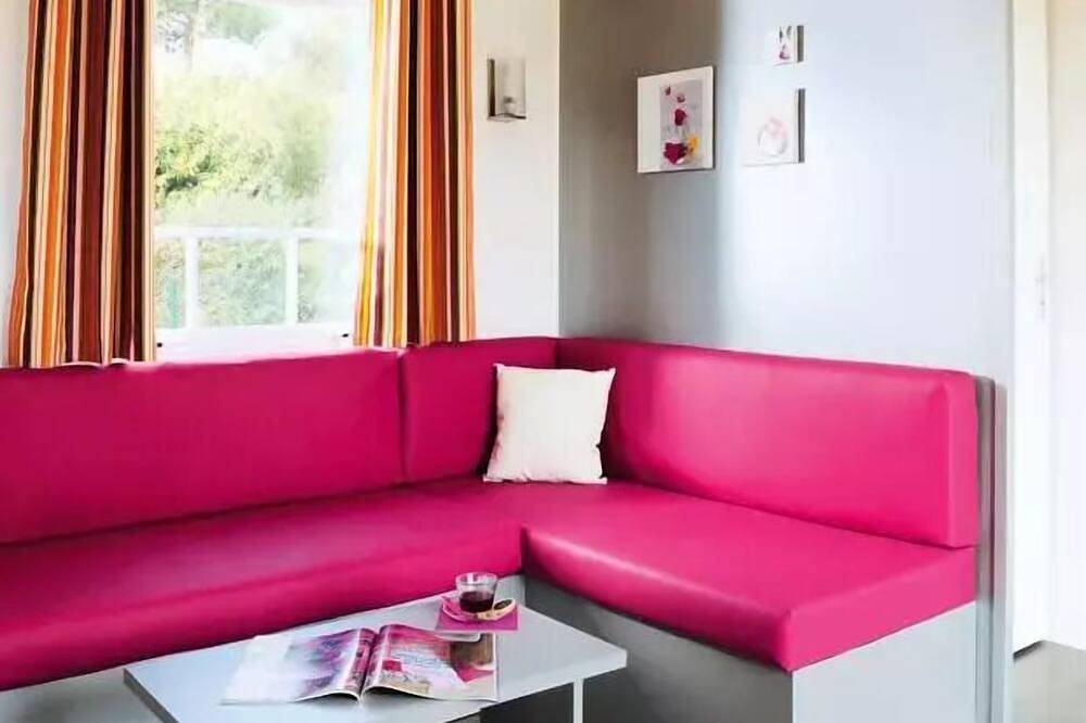 Cottage jardin aromatique - 2 chambres 4 personnes in Brignogan-Plages, Région de Brest