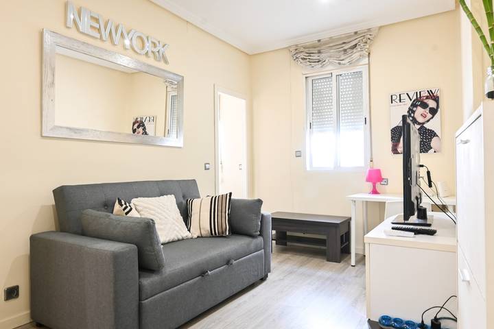 Apartamento entero, M Coqueto Apartamento de dos dormitorios in Arganzuela, Madrid