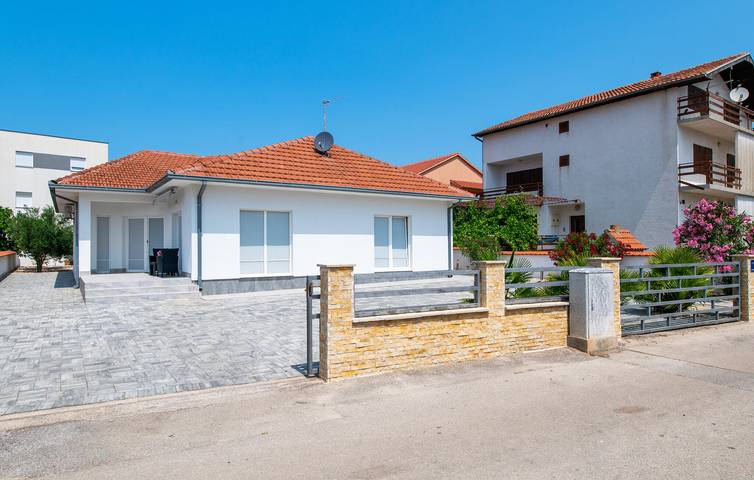 Vakantiehuis voor 6 personen, met Terras in Vodice