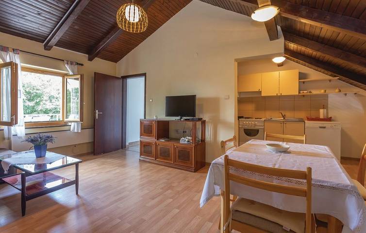 Ferienhaus für 10 Personen, mit Pool und Garten sowie Terrasse - 1