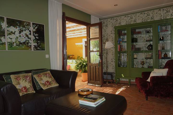 Casa Cerralba - A Authentic and Elegant andalusien place with natural pool and barbecue in Cerralba, Pizarra