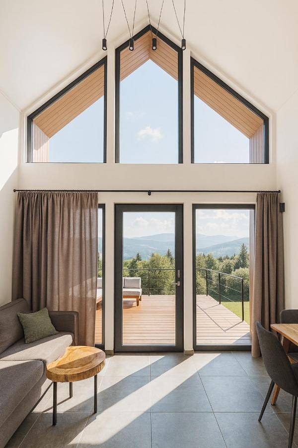 Apartament wakacyjny dla 6 osób, z widok i ogród oraz balkon w Stryszawa