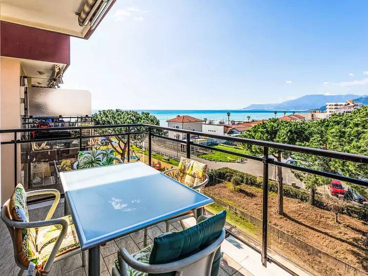 Apartamento entero, 3 estancias 6 personas in Ventimiglia (Ciudad), Ventimiglia