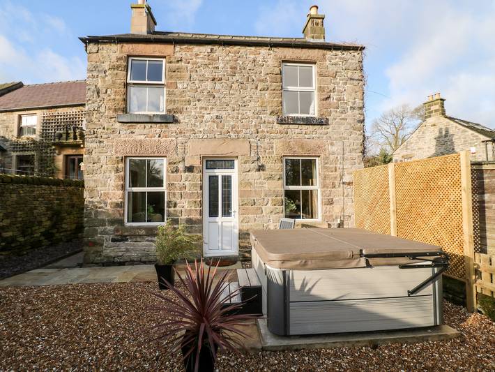 Cottage for 5 people, with garden in Peak District