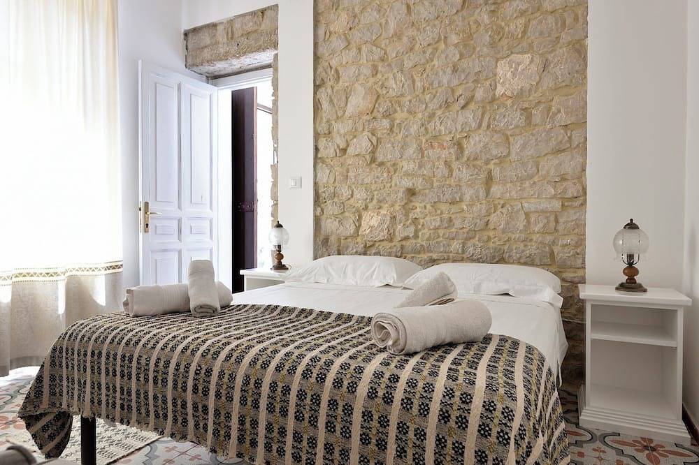 Appartamento intero, Sea and Mountain view close to Cala Goloritze in Baunei, Provincia di Ogliastra