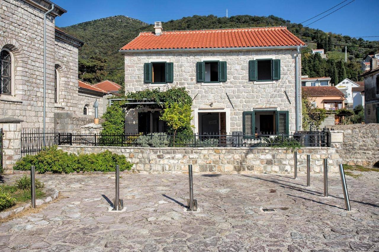 Villa Ruza, Donja Lastva in Tivat, Bay of Kotor
