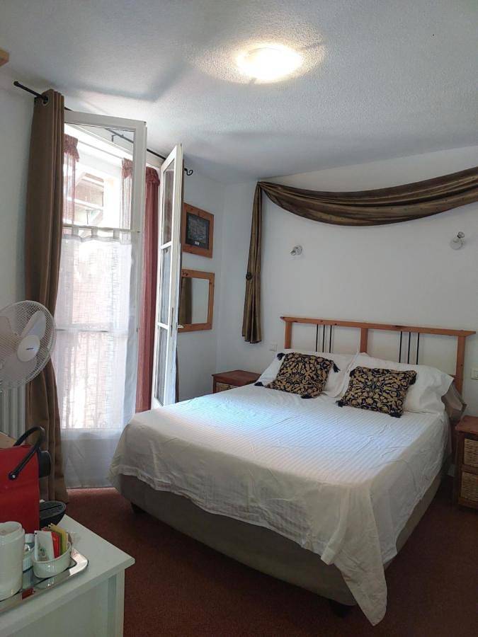 Double Room with Private Bathroom in Olette, Parc naturel régional des Pyrénées catalanes