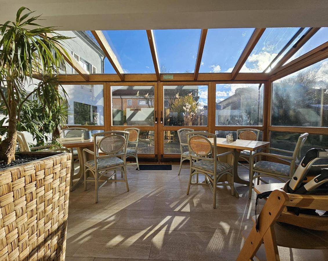 Arrivel Hotel am Bergson in München Obermenzing, München