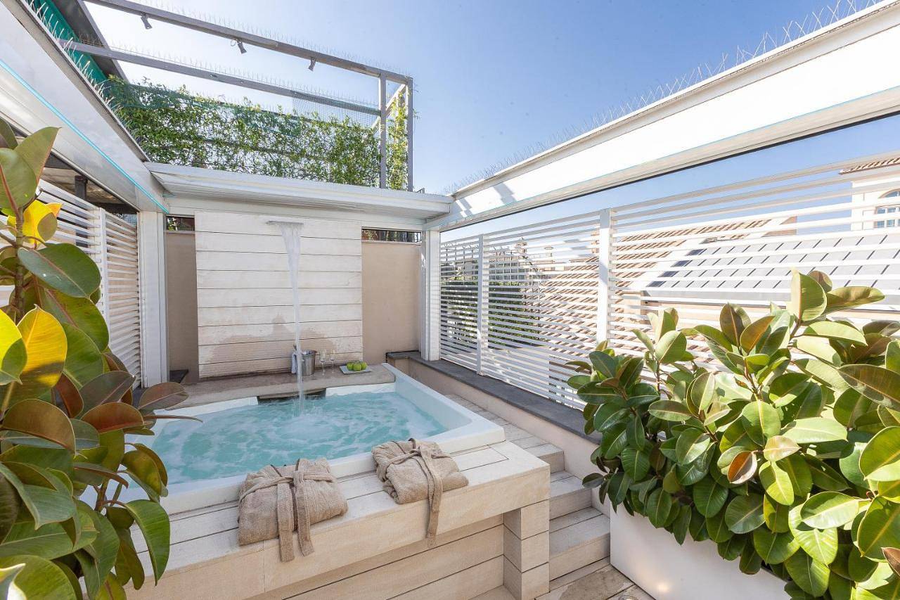 Appartamento intero, Amazing Piazza Venezia with Jacuzzi and terrace in Centro di Roma, Roma