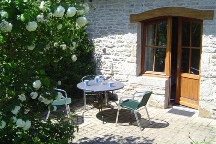Gîte pour 2 personnes, avec terrasse et jardin à Plomeur - 4