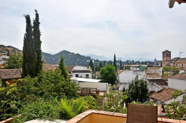 Escapada de fin de semana para 5 personas, con jardín y vistas en Granada