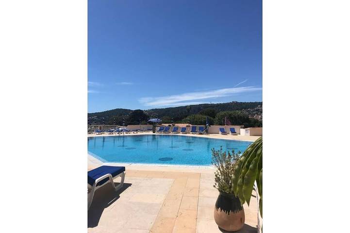 Apartamento de vacaciones para 4 personas, con piscina y balcón - 1