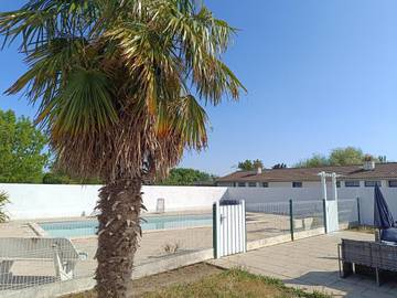 Gîte pour 2 personnes, avec jardin ainsi que piscine et vue à Saint-Michel-en-l'Herm