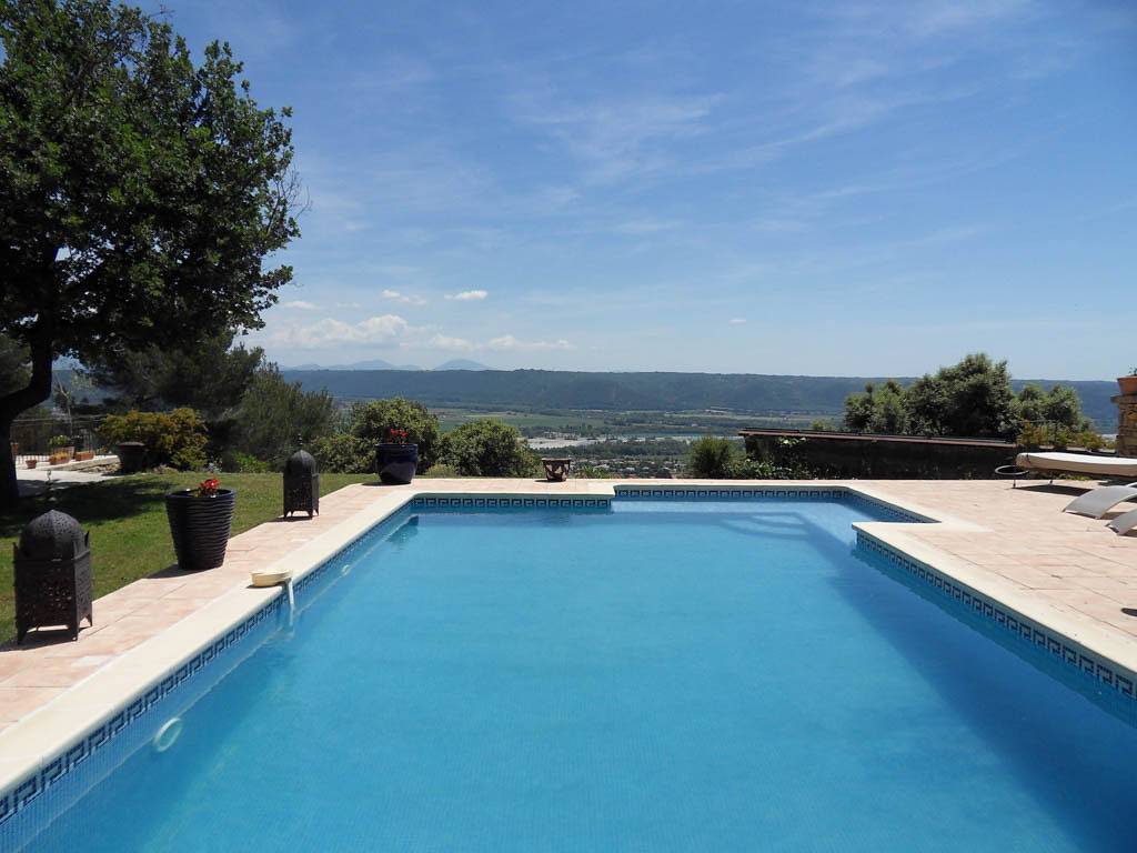 Le Genêt in Villeneuve, Parc naturel régional du Luberon