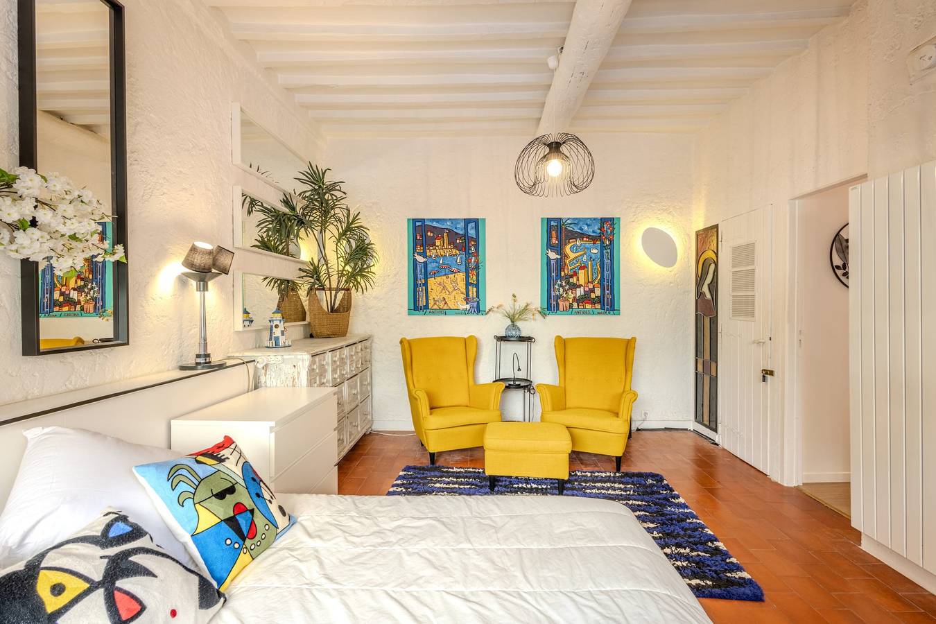 Entire studio, (018) Le Nid des Remparts in Antibes, Mediterranean Coast (France)