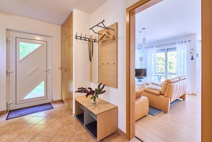 Ferienwohnung für 4 Personen, mit Terrasse und Garten in Karlshagen - 3