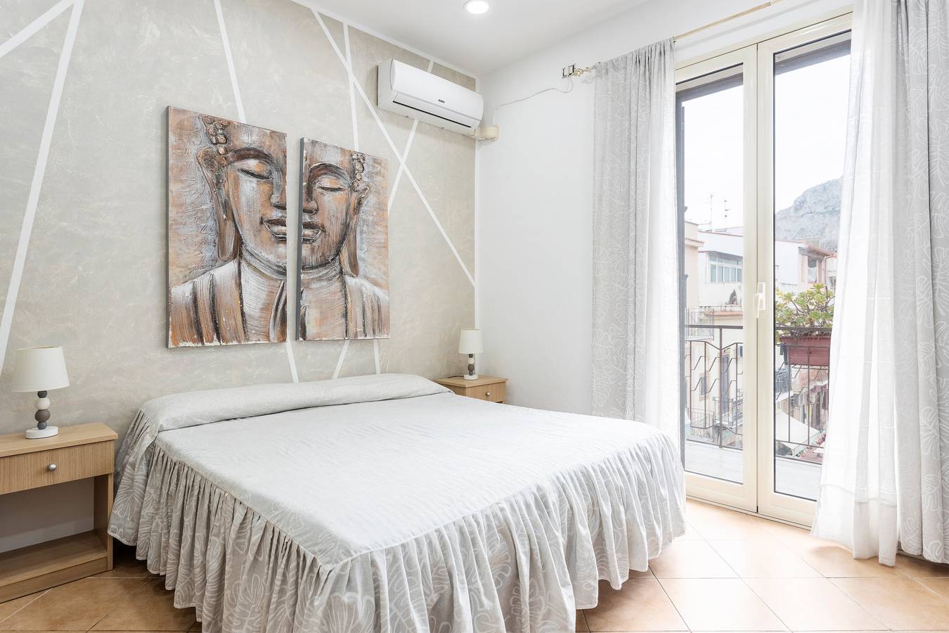 Camera 'Umberto I' con Balcone, Wi-Fi e Aria Condizionata in Isola delle Femmine, Provincia di Palermo