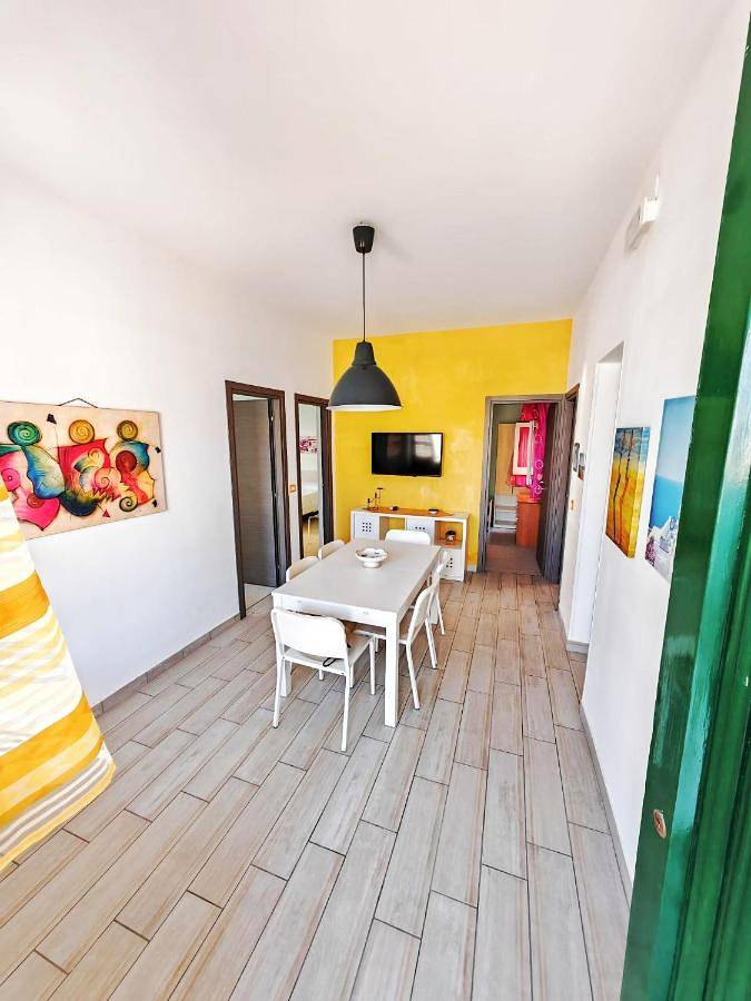 Ferienwohnung für 6 Personen, mit Ausblick und Balkon in Marina di Ragusa - 2