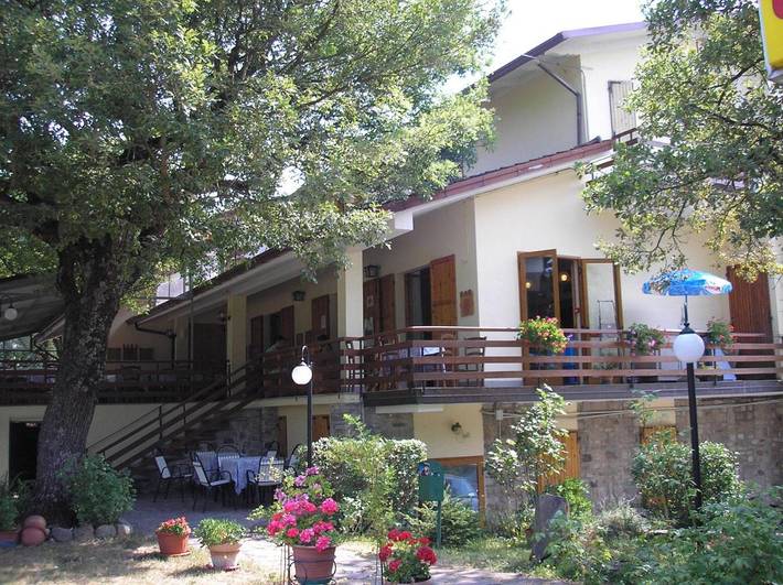 Hôtel pour 3 personnes, avec Terrasse et Jardin ainsi que Bassin pour enfant et Piscine à Pennabilli