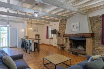 Village Vacances pour 7 Personnes dans Joyeuse, Auvergne-Rhône-Alpes, Photo 3