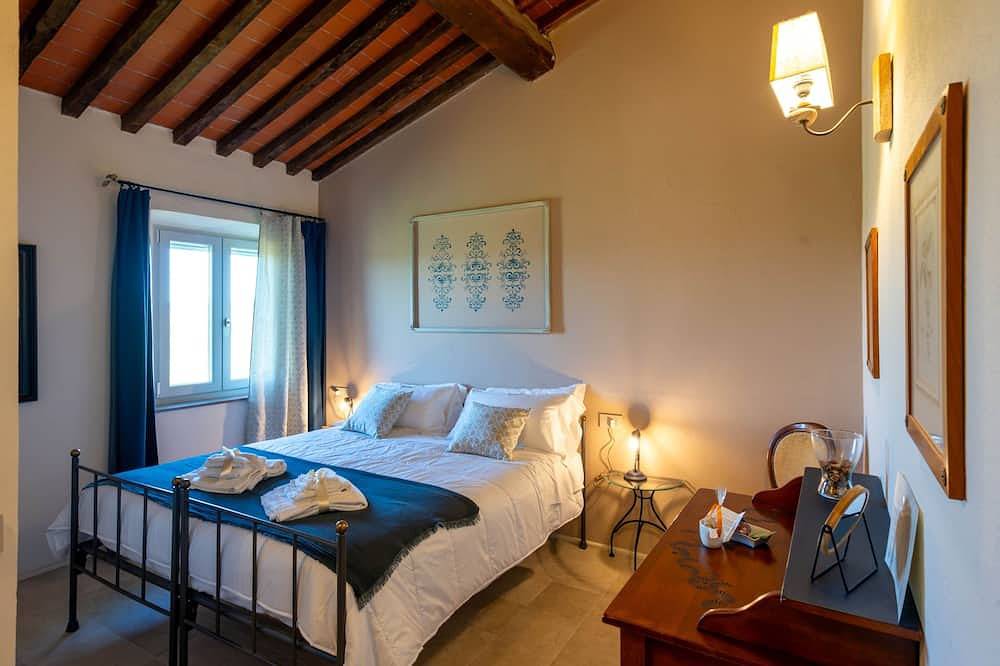 Poderino il Sole - Alloro Room in Lajatico, Pisa Provinz