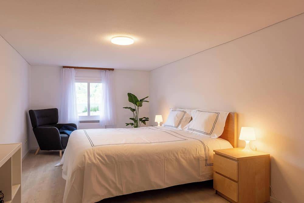 Appartamento intero, Amazing Swiss chalet style apartment with stunning view on mountain and lake Zug in Arth, Lago dei Quattro Cantoni