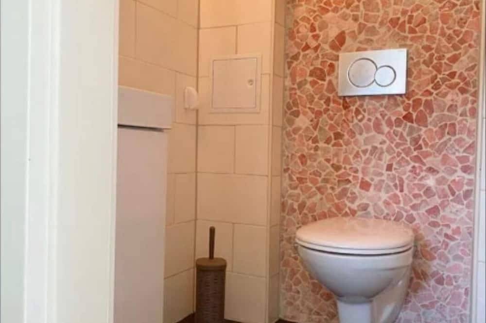 Ganze Wohnung, Schöne Wohnung , im Erdgeschoss meines Eigenheims , mit Gartenanbindung und Pool in Zörbig, Anhalt - Bitterfeld